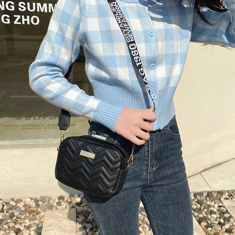 Chic Woven Shoulder Bag